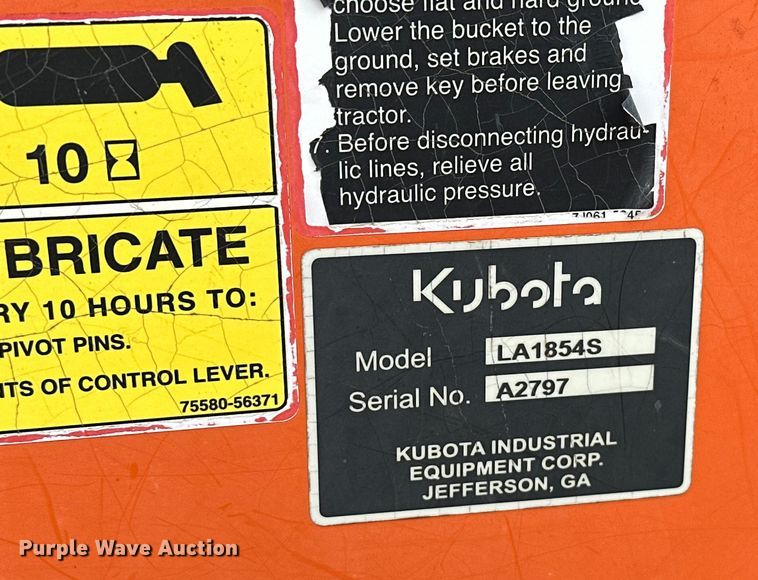 image for item NR9964 2017 Kubota  M5-091 MFWD tractor