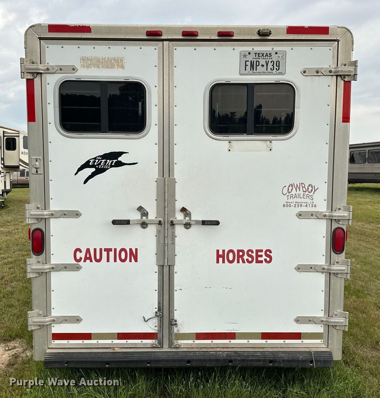 image for item NR9965 2002 Exiss GNHC-718 horse trailer 