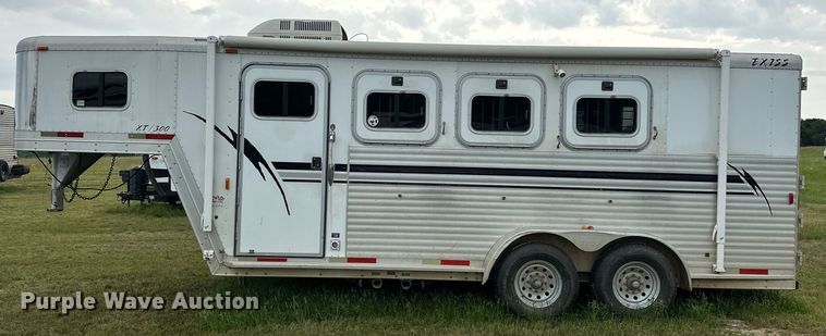 image for item NR9965 2002 Exiss GNHC-718 horse trailer 
