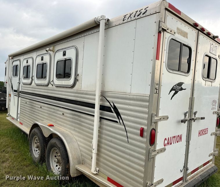 image for item NR9965 2002 Exiss GNHC-718 horse trailer 