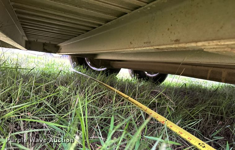 image for item NR9965 2002 Exiss GNHC-718 horse trailer 