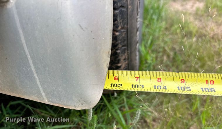 image for item NR9965 2002 Exiss GNHC-718 horse trailer 