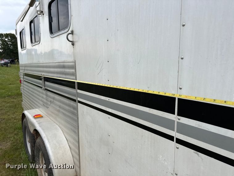 image for item NR9965 2002 Exiss GNHC-718 horse trailer 