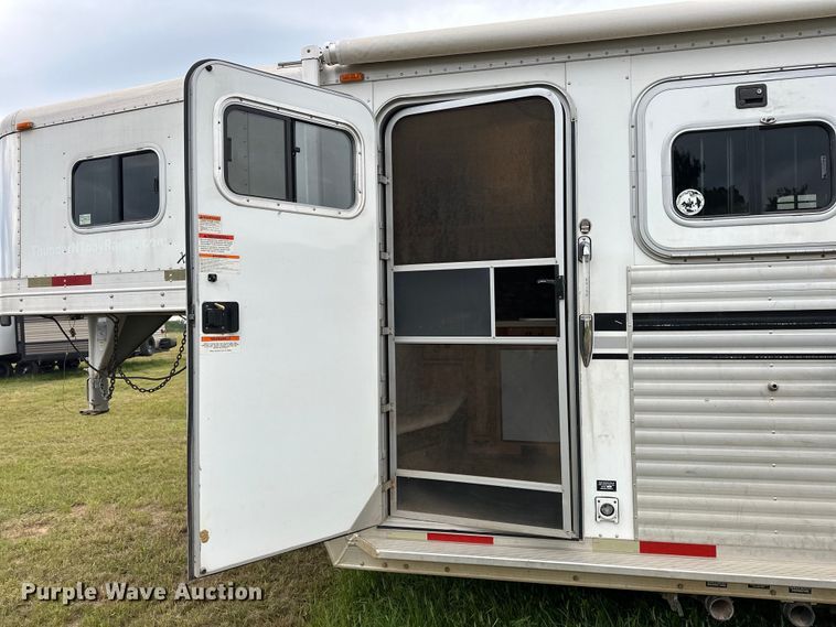 image for item NR9965 2002 Exiss GNHC-718 horse trailer 