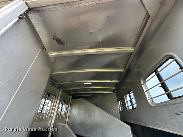 image for item NR9965 2002 Exiss GNHC-718 horse trailer 