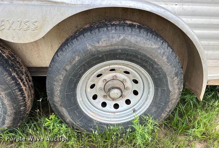 image for item NR9965 2002 Exiss GNHC-718 horse trailer 