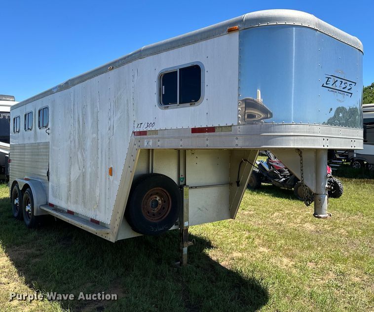 image for item NR9981 2001 Exiss GNHC-718 horse trailer 
