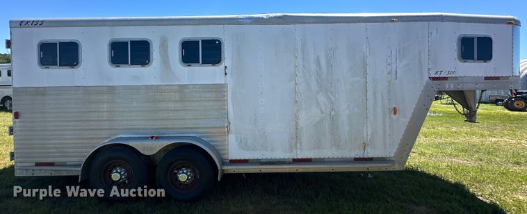 image for item NR9981 2001 Exiss GNHC-718 horse trailer 