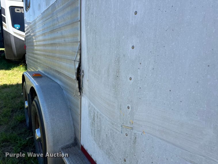 image for item NR9981 2001 Exiss GNHC-718 horse trailer 