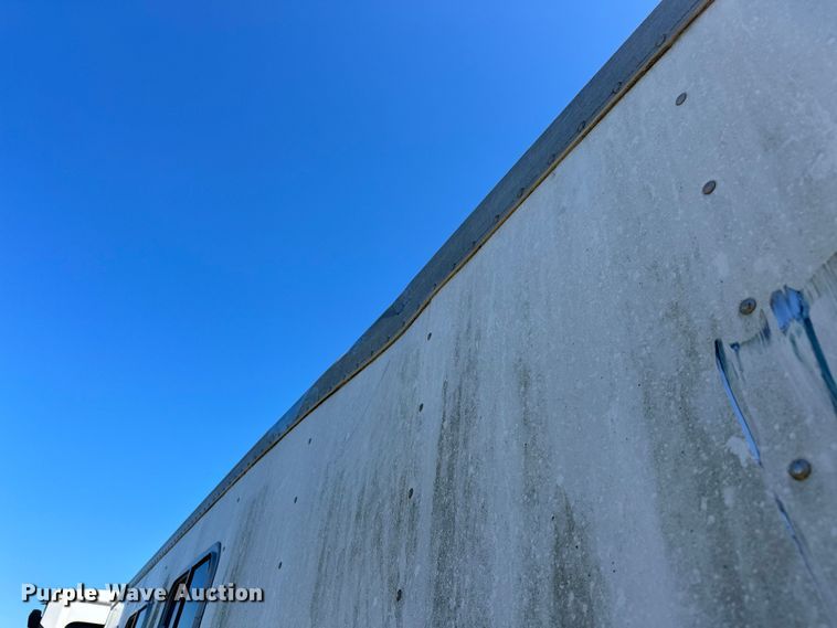 image for item NR9981 2001 Exiss GNHC-718 horse trailer 