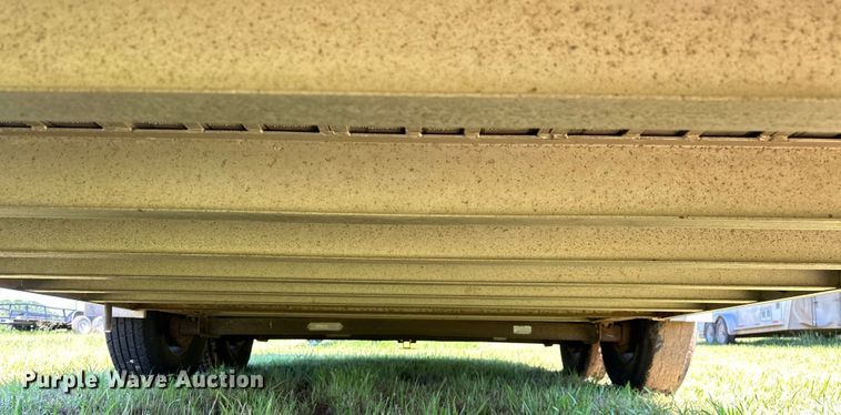 image for item NR9981 2001 Exiss GNHC-718 horse trailer 