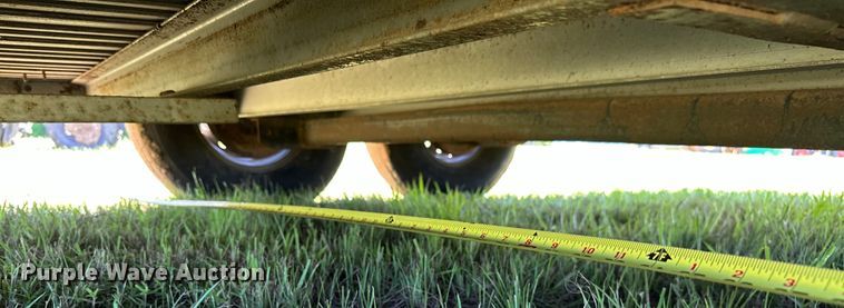 image for item NR9981 2001 Exiss GNHC-718 horse trailer 