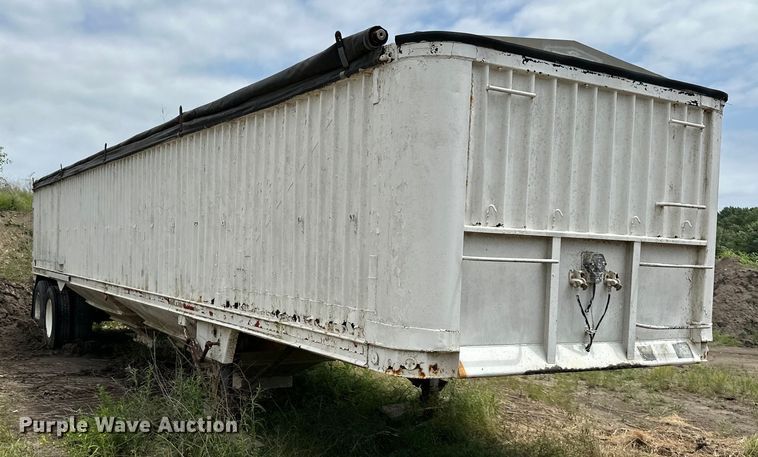 image for item NT9205 1979 Pullman Trailmobile grain trailer