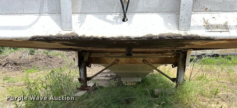 image for item NT9205 1979 Pullman Trailmobile grain trailer