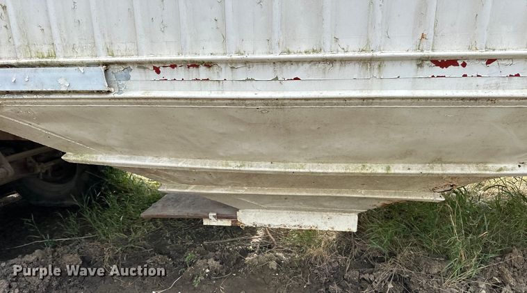 image for item NT9205 1979 Pullman Trailmobile grain trailer