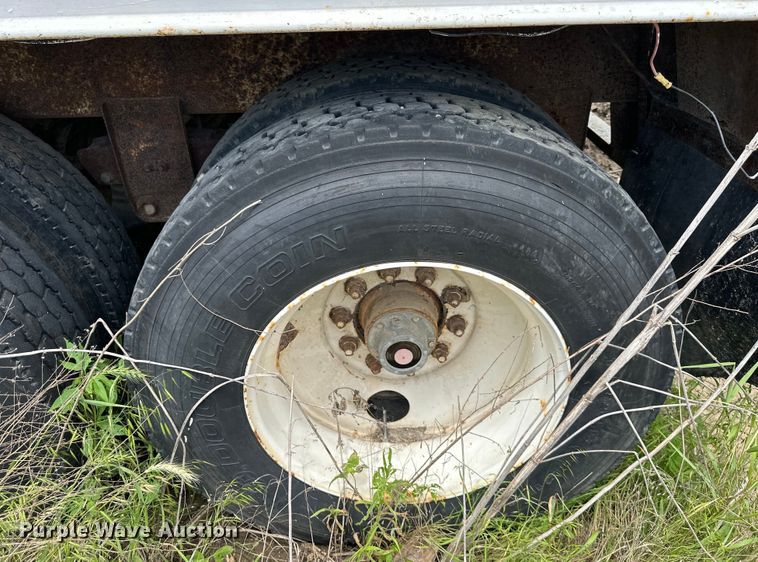 image for item NT9205 1979 Pullman Trailmobile grain trailer