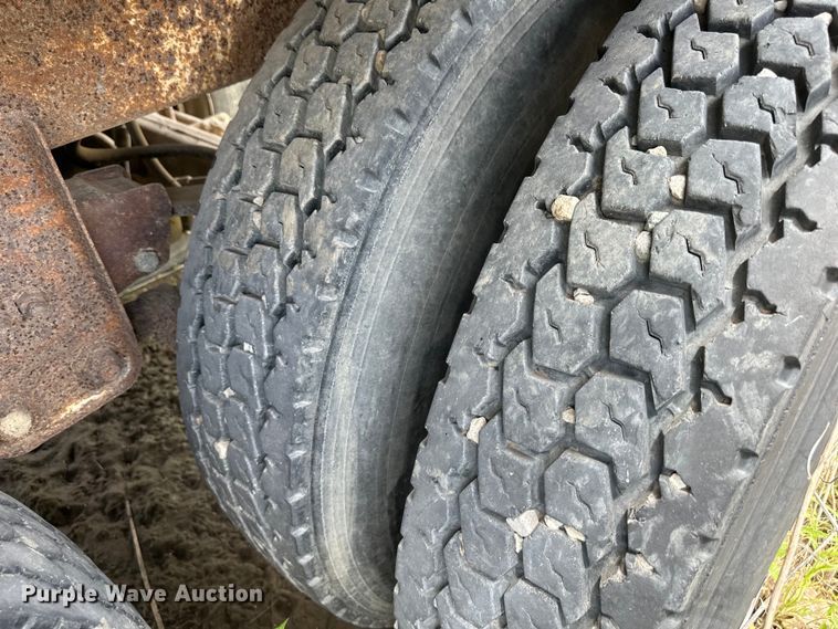 image for item NT9205 1979 Pullman Trailmobile grain trailer