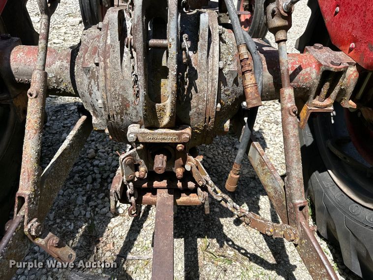 image for item NT9315 1962 Massey Ferguson  65 tractor