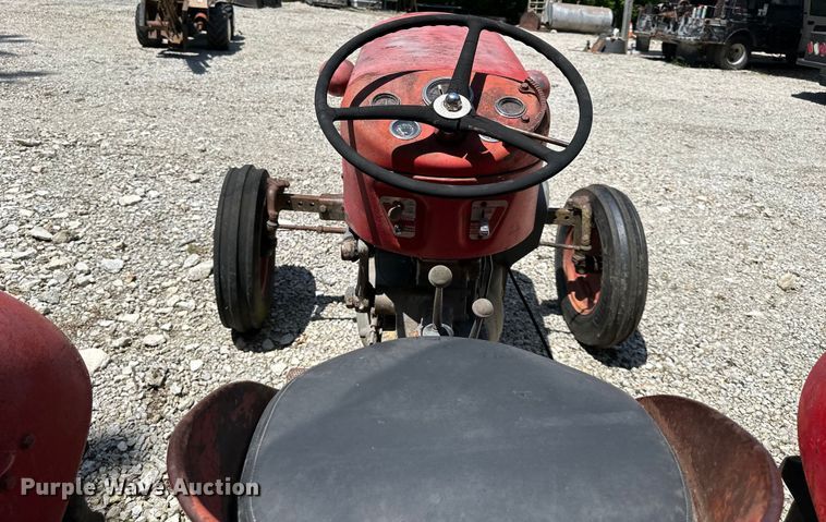 image for item NT9315 1962 Massey Ferguson  65 tractor