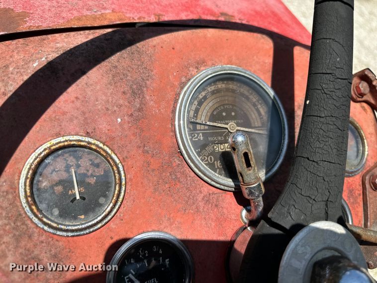 image for item NT9315 1962 Massey Ferguson  65 tractor