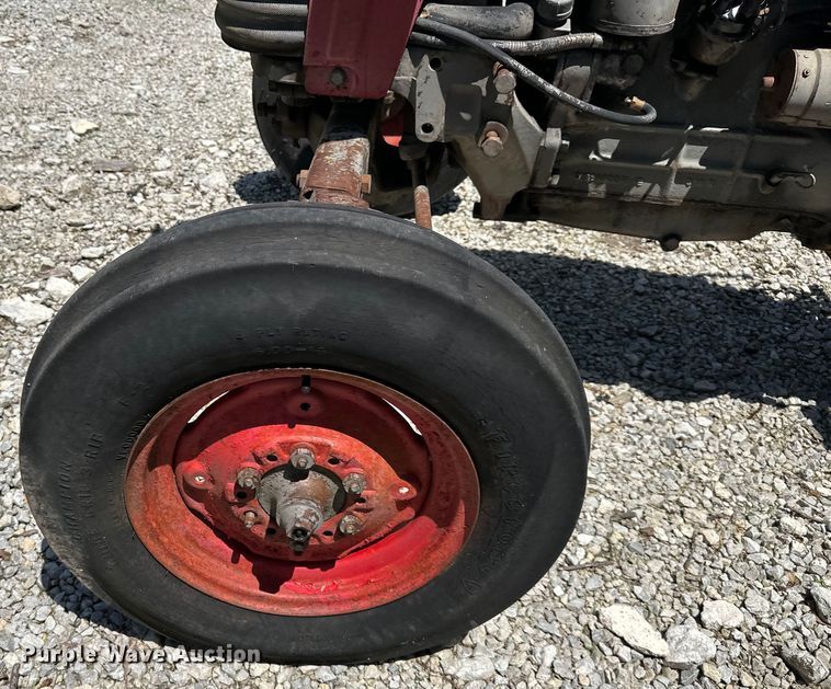 image for item NT9315 1962 Massey Ferguson  65 tractor