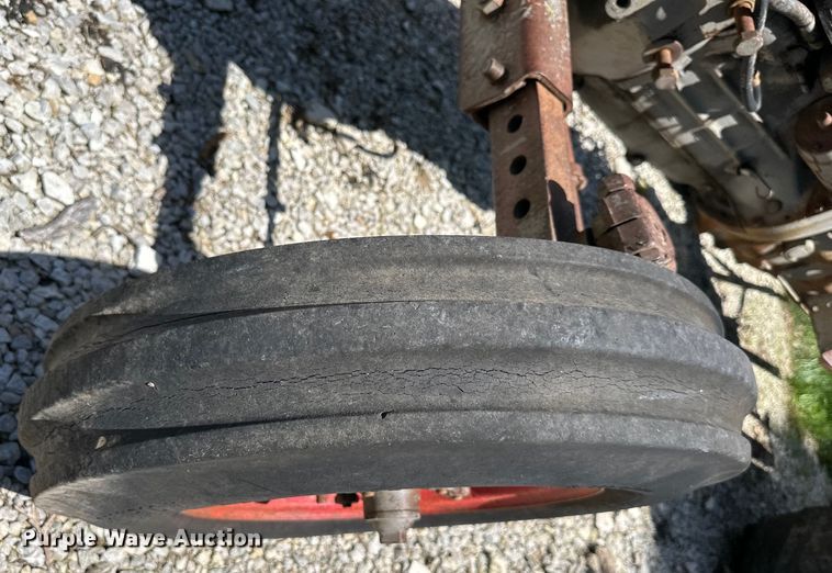 image for item NT9315 1962 Massey Ferguson  65 tractor