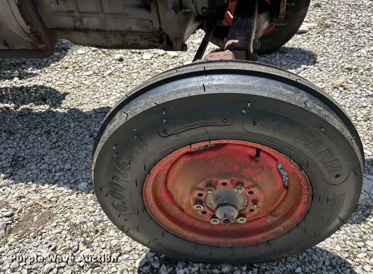 image for item NT9315 1962 Massey Ferguson  65 tractor