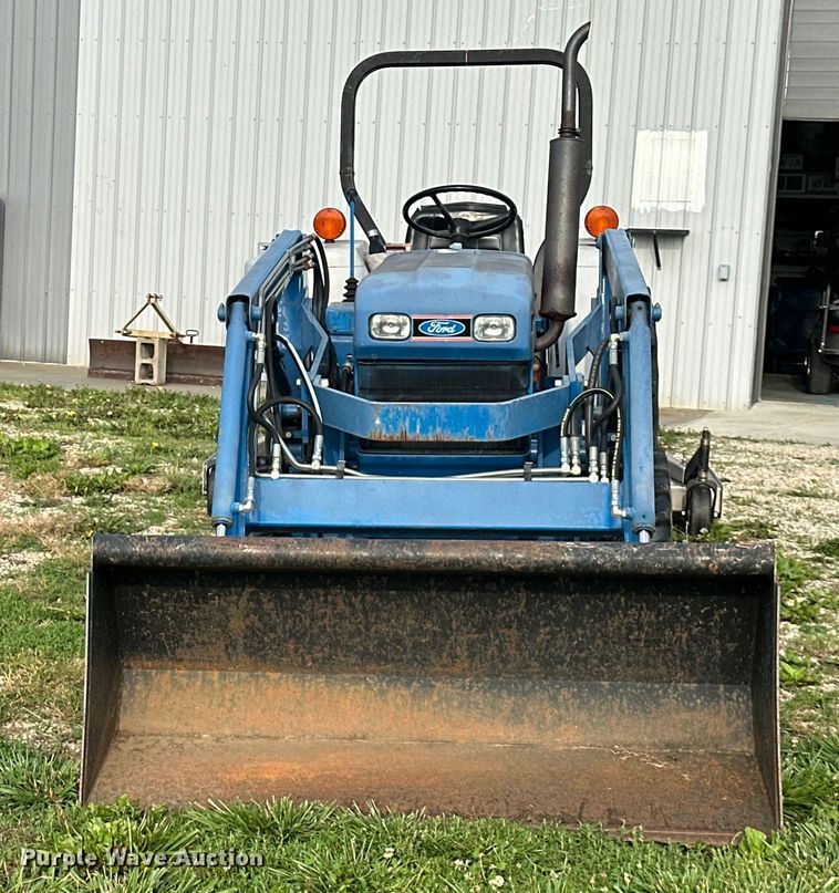 image for item NT9320 1996 Ford  1715 MFWD tractor