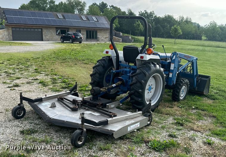 image for item NT9320 1996 Ford  1715 MFWD tractor