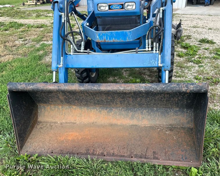 image for item NT9320 1996 Ford  1715 MFWD tractor