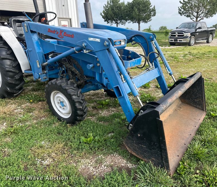 image for item NT9320 1996 Ford  1715 MFWD tractor