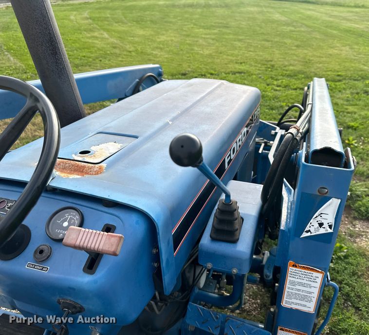 image for item NT9320 1996 Ford  1715 MFWD tractor