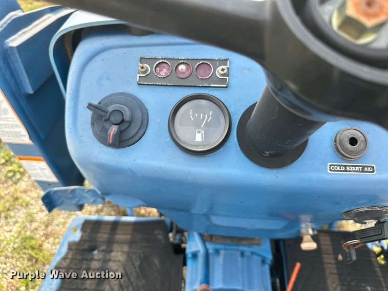 image for item NT9320 1996 Ford  1715 MFWD tractor