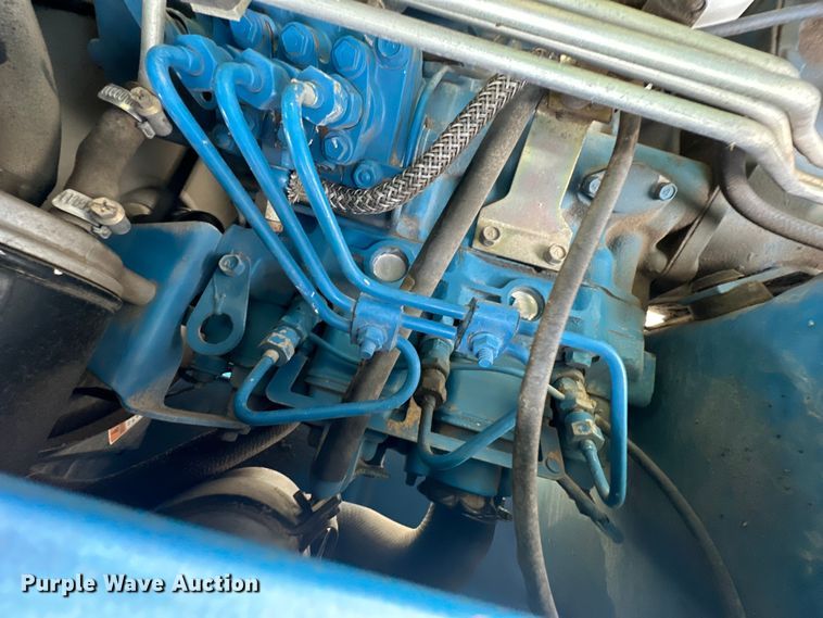 image for item NT9320 1996 Ford  1715 MFWD tractor