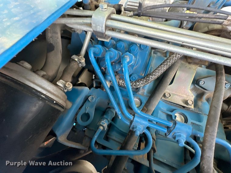 image for item NT9320 1996 Ford  1715 MFWD tractor