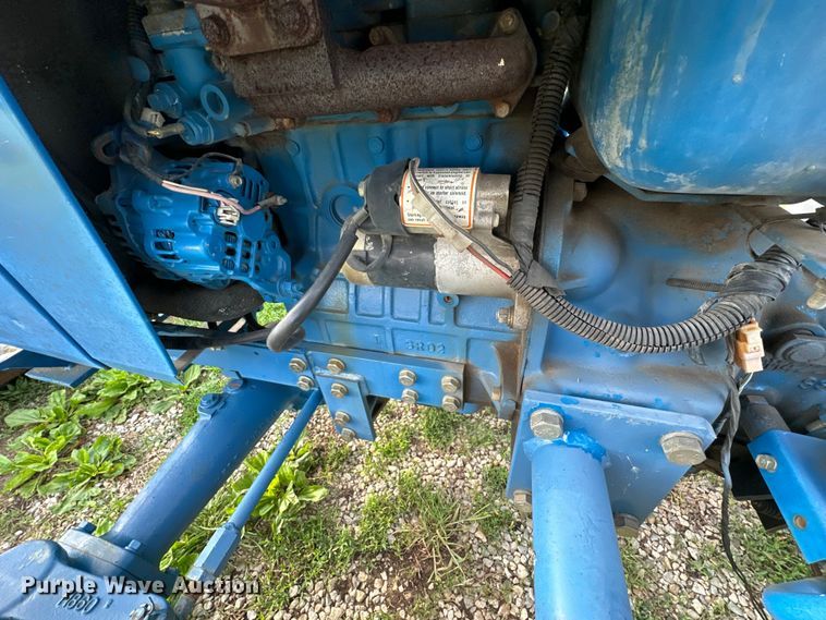 image for item NT9320 1996 Ford  1715 MFWD tractor