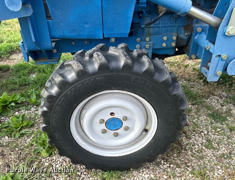 image for item NT9320 1996 Ford  1715 MFWD tractor