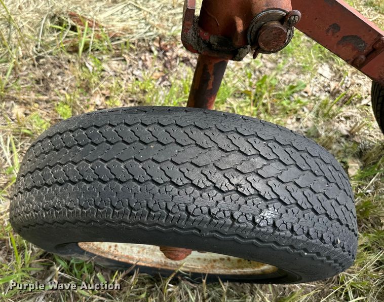 image for item NT9357 Case IH two bottom plow