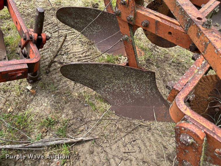 image for item NT9358 (3) bottom plows