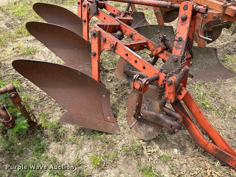 image for item NT9358 (3) bottom plows