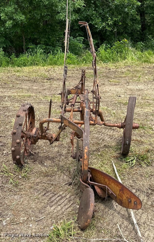 image for item NT9359 Allis Chalmer  bottom plow