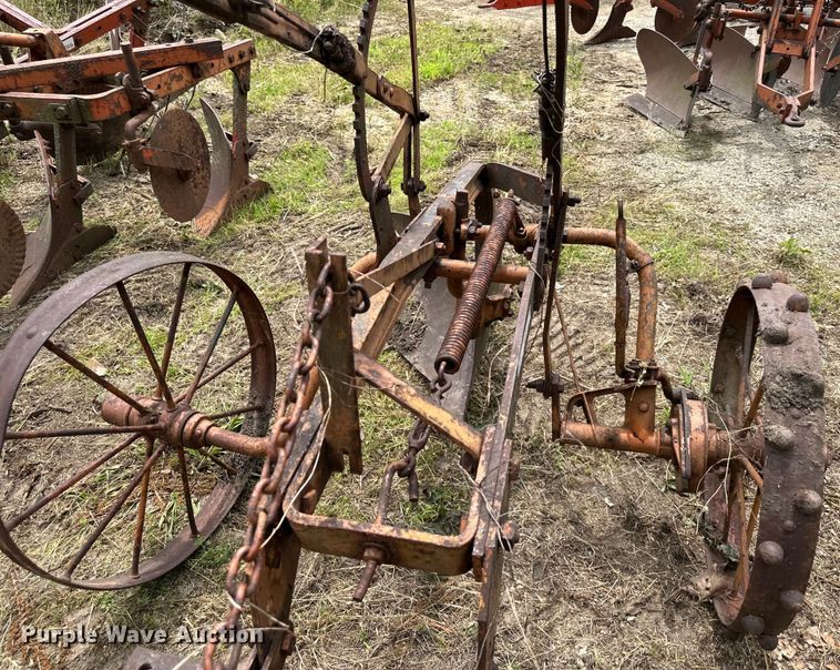 image for item NT9359 Allis Chalmer  bottom plow