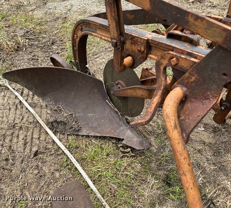 image for item NT9359 Allis Chalmer  bottom plow