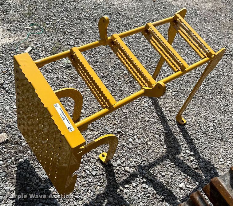 image for item OI9117 Wheel loader steps