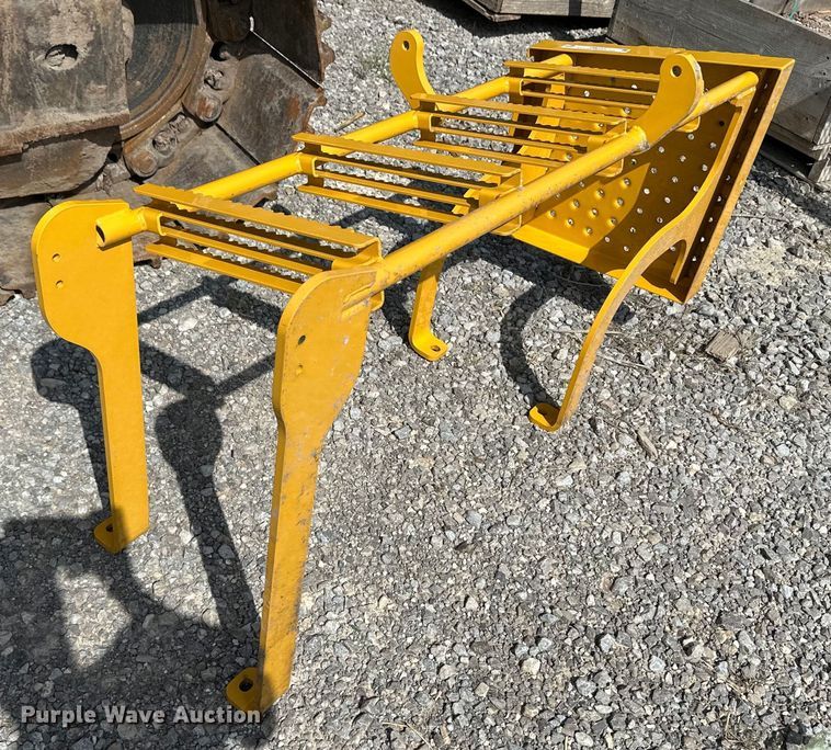 image for item OI9117 Wheel loader steps