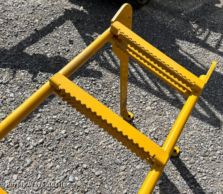 image for item OI9117 Wheel loader steps