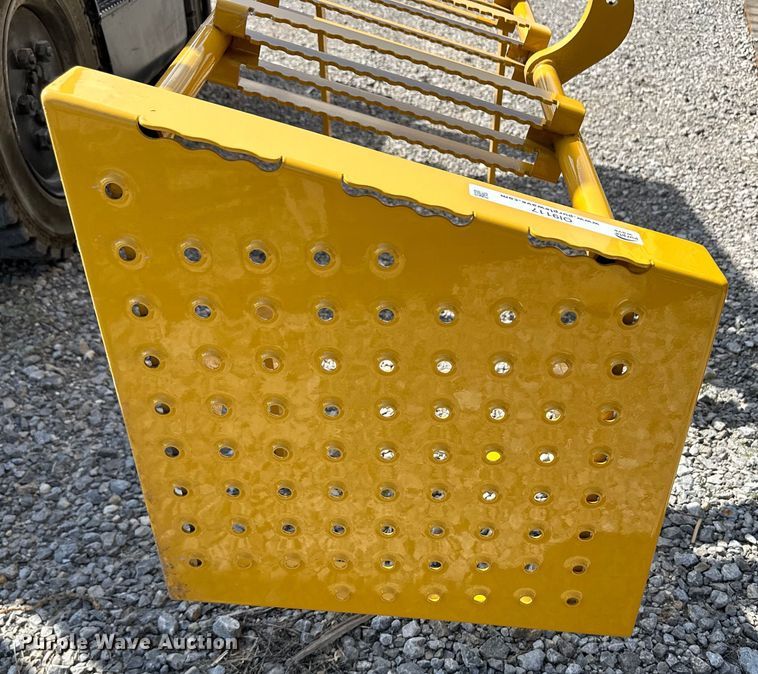 image for item OI9117 Wheel loader steps