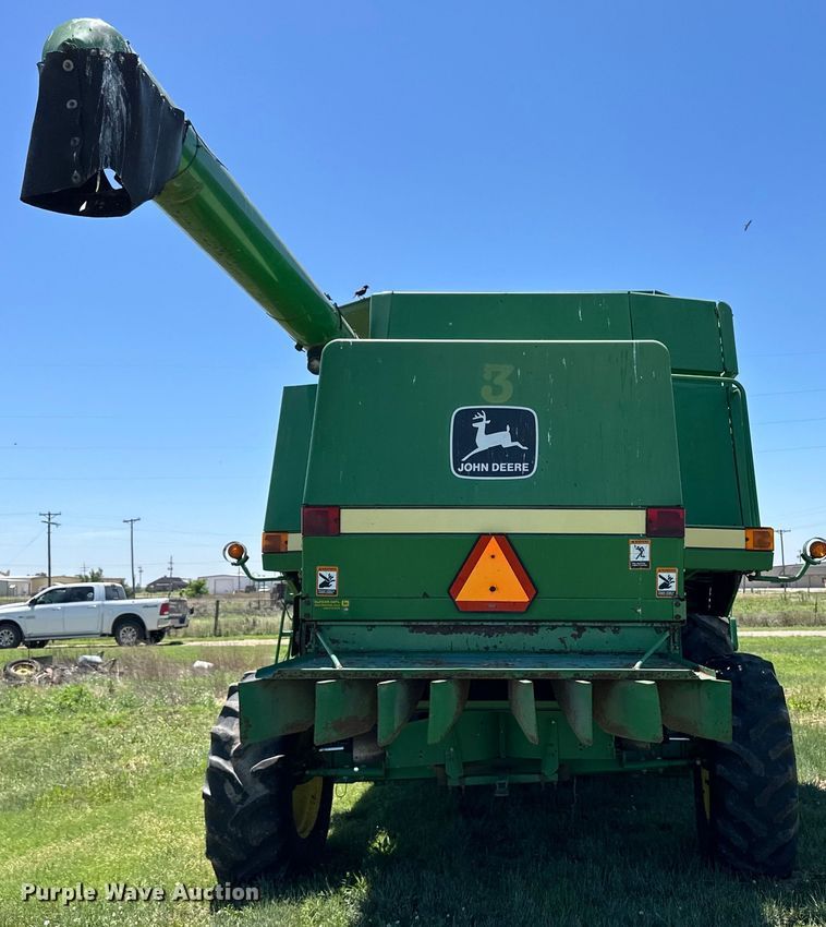 image for item OI9122 1996 John Deere 9600 combine