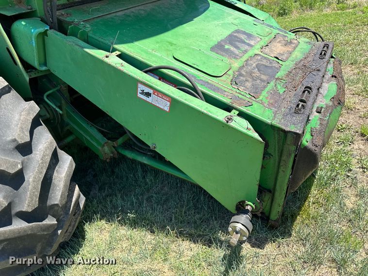 image for item OI9122 1996 John Deere 9600 combine