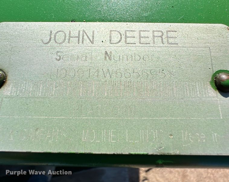 image for item OI9215 John Deere 914 pickup head